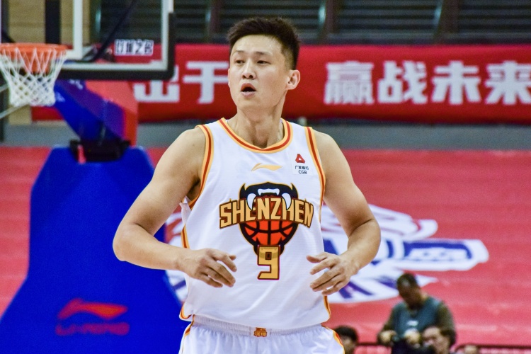 老將盡力了！周鵬8中7高效拿下16分3板1助1斷 正負(fù)值+4全隊(duì)最高